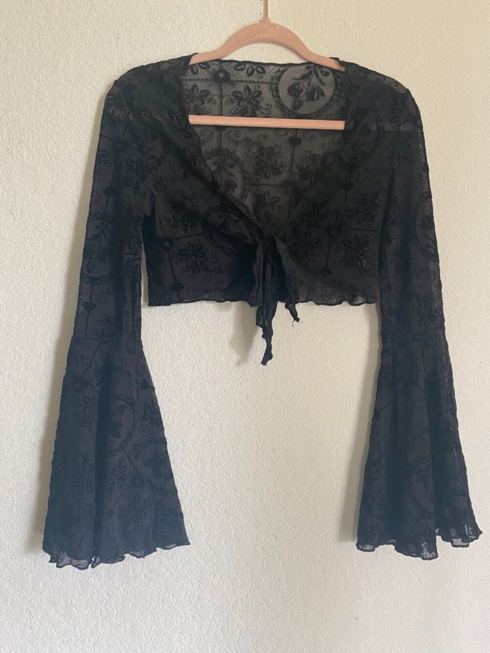 Vintage Black Sheer Lace Tie-Front Crop Top Dramatic Bell Sleeve Whimsigoth - Picture 3 of 8